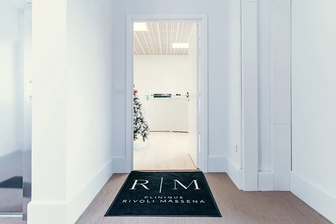 Entree de la Clinique Rivoli Massena, partenaire du Club